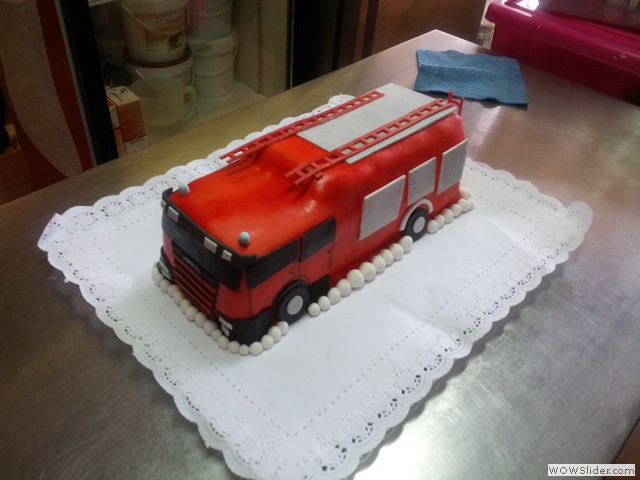 torta-decoracion-corporativa-camion-scania